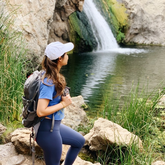 💖 Meet your Posher 💖 - Picture 2 of 7